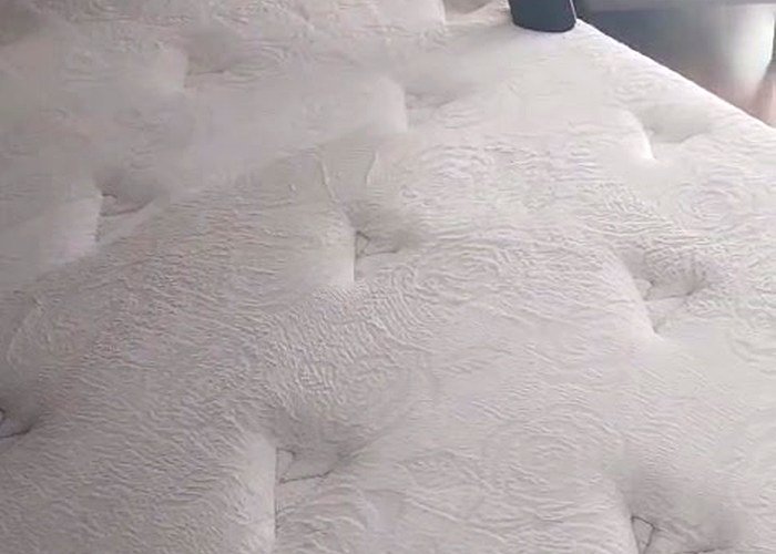Professional mattress vacuum cleaning by Makhdoom Services